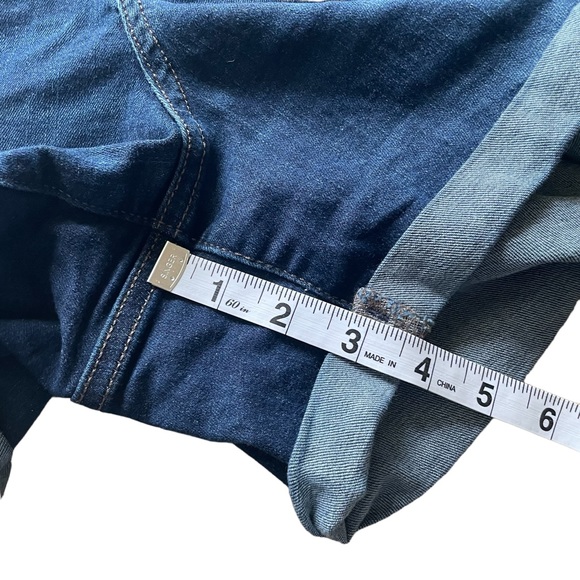 Universal Thread High Rise Midi Distressed Denim Jean Shorts Sz 14 - Picture 5 of 7